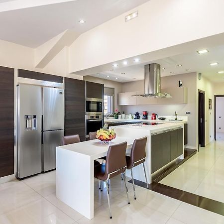 Luxury Villa In City Center With Rooftop Swimming Pool Chania  Luaran gambar